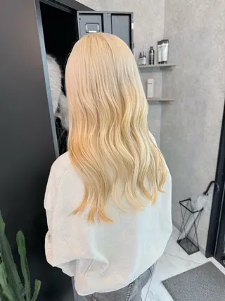 セミロング カラー 🌺ハイトーン🌺 矢葺 なぎさ🌺🌺のヘアスタイル