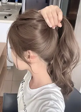 ロング カラー パーマ ヘアアレンジ ブリーチカラー🤍 颯馬🐈‍⬛のヘアスタイル