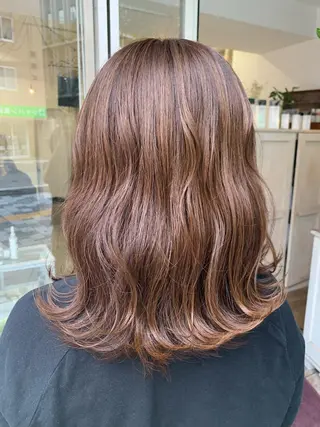 セミロング カラー fio マナミのヘアスタイル