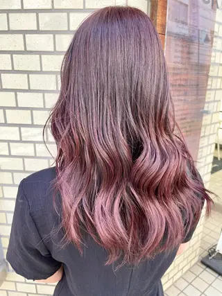 ロング 🌈デザインカラー MISAKI🐰のヘアスタイル