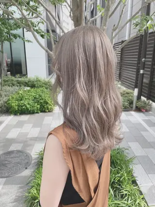 カラー ウルフとハイトーン みっちー✂️のヘアスタイル