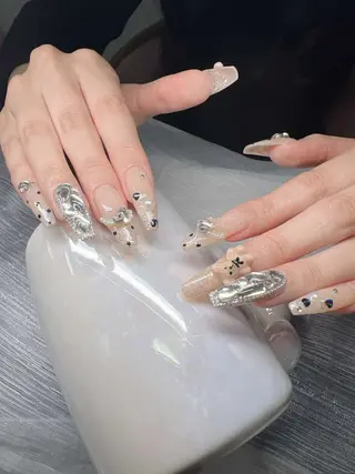 ネイル Lee Nails チップ長さだし専門店のネイルデザイン