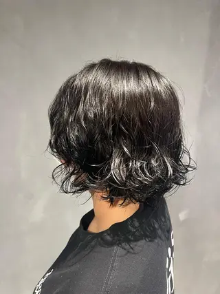 カラー 下山 萌華のヘアスタイル