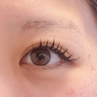 マツエク・マツパ U eのネイルデザイン