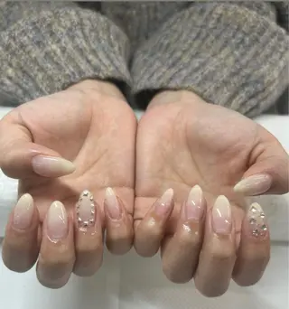 ミディアム MAXKELLY KAORIのネイルデザイン