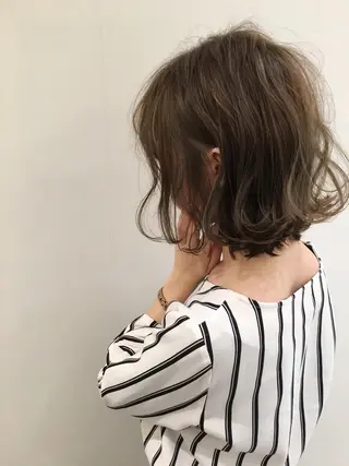 ショート カラー due hair 京都駅前店 MILBON オージュア認定サロン【デューヘアー】所属・ハイトーンブリーチ 土坂　由志【京都】のヘアスタイル