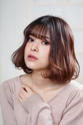 ミディアム カラー パーマ 古川 琴美のヘアスタイル