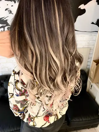 ロング ✨ハイトーン✨艶髪 ✨髪質改善✨和田のヘアスタイル