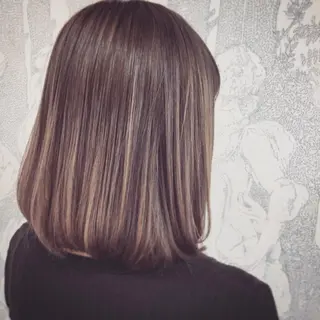 ミディアム アルファ シェリのヘアスタイル