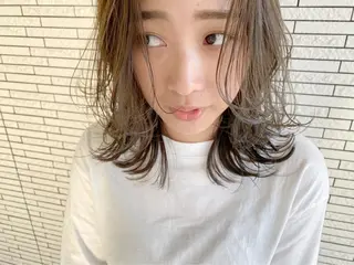 ミディアム カラー マエダ リョウのヘアスタイル