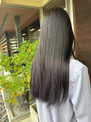 ロング カラー Qwali所属・にしむら かなたのヘアスタイル