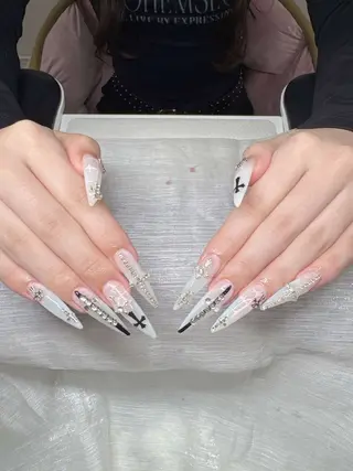 ネイル Lee Nailsのネイルデザイン