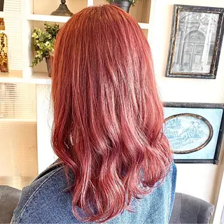 ロング カラー 小野 茉奈美のヘアスタイル