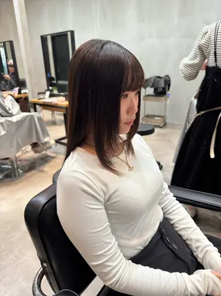 セミロング ラフィスヘアーヴィレ所属・赤羽根 周のヘアスタイル