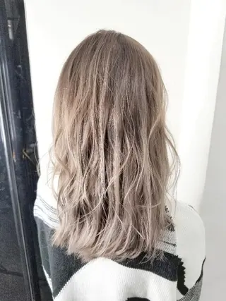 ミディアム カラー Lix 麻布十番所属・TATSURO タツローのヘアスタイル