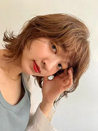 ショート こだわりのレイヤー /透明感カラーのヘアスタイル