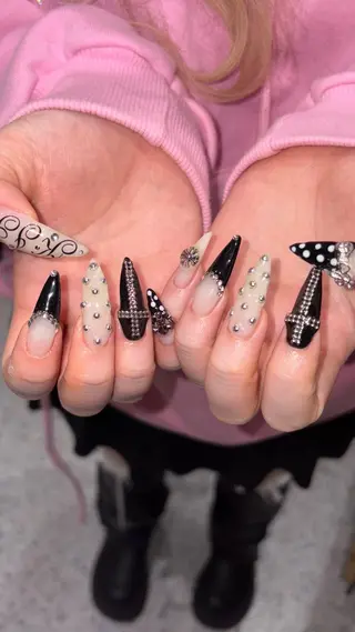 ネイル 👽個性派ネイル🎀 komachiのマツエク・マツパデザイン