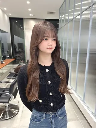 ロング カラー ひかり／ベージュ ／似合わせカットのヘアスタイル