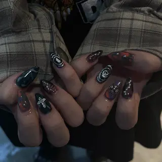 ネイル WOLTOKYO 🦋shizukuのネイルデザイン