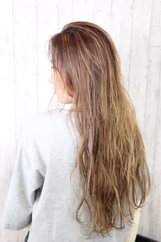 ロング カラー ケアブリーチ /髪質 改善/古橋圭史郎のヘアスタイル