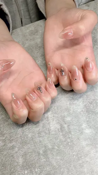 ネイル haleyume所属・shino🌟 痛ネイルのネイルデザイン