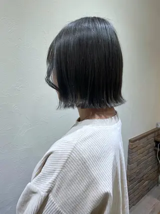 ミディアム 西山 瑞希のヘアスタイル