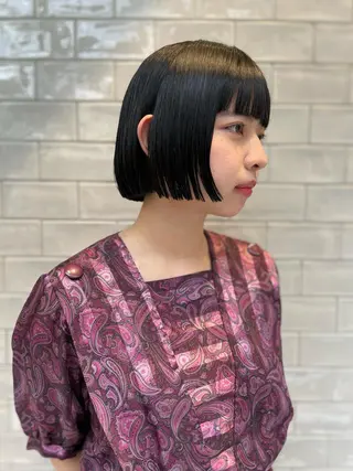 ショート カラー SALOWIN所属・ブリーチ✨ ボブ🪢レイヤーのヘアスタイル