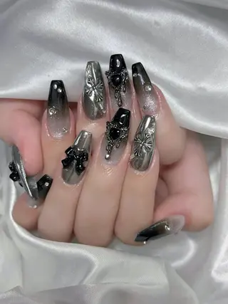 ネイル LEELA NAIL STUDIO所属・LEELA NAIL STUDIOのネイルデザイン
