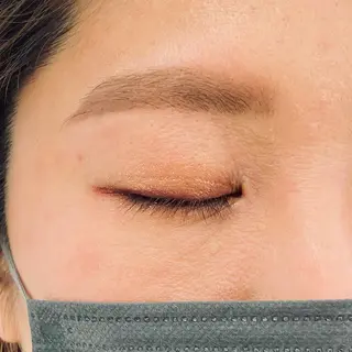 アイブロウ 鍵山 千秋のヘアスタイル