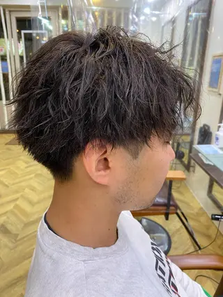 メンズ 柏のセンターパート のプロ関口 柊太のヘアスタイル