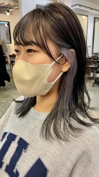 ミディアム オリーブカラー 長谷川のヘアスタイル