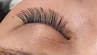 マツエク・マツパ Bruges 自由が丘のマツエク・マツパデザイン