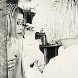 ショート カラー ヤノ ナオミのヘアスタイル