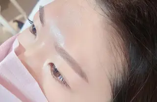 メンズ アイブロウ NAZ eyelash&eyebrow by medical salon所属・NAZ 表参道 Tomokoのマツエク・マツパデザイン
