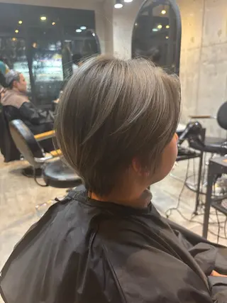 ショート カラー 本多 光樹のヘアスタイル