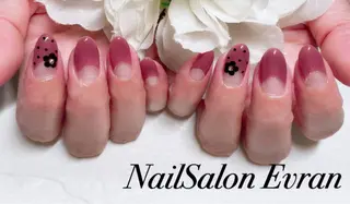 ネイル Nail salon Evranのネイルデザイン