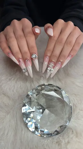 ネイル bebii nail /ﾜﾝﾎﾝ/ｷﾞｬﾙのネイルデザイン