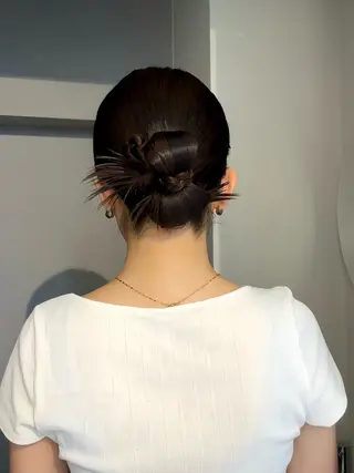 セミロング ヘアアレンジ mina 🌷のヘアスタイル
