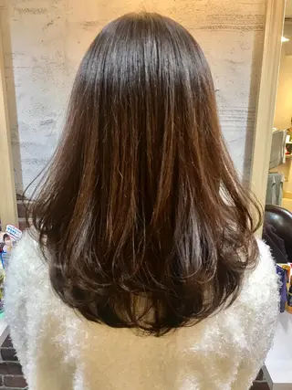 セミロング tocolaso 柏所属・レイヤーカット/ 根本瑠実のヘアスタイル