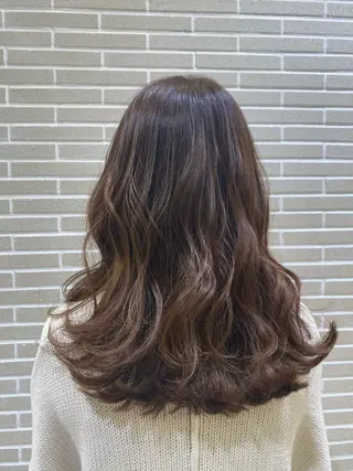 セミロング 植田 菜月のヘアスタイル