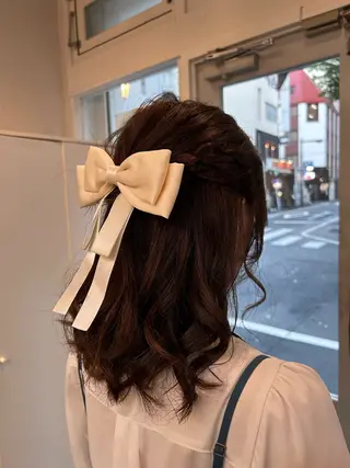 ミディアム 小磯 維織のヘアスタイル