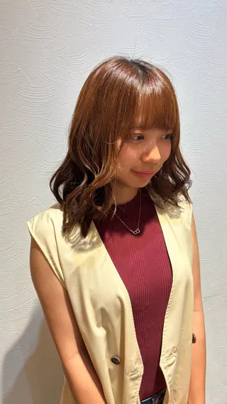 ミディアム ふじた/透明感カラー レイヤーカットのヘアスタイル