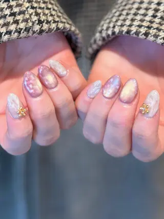 ネイル nailsalon moe.所属・yume 大人ガーリーネイルのネイルデザイン