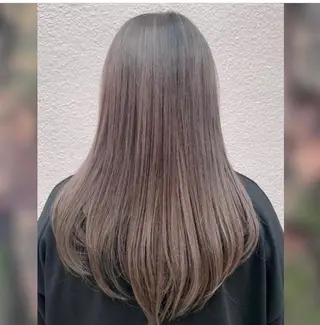 カラー rhythm所属・森 優世のヘアスタイル