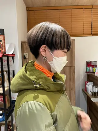 ショート カラー 似合わせ レイヤー須川のヘアスタイル