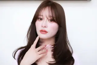 ロング カラー 前髪/顔周り/透明感 艶カラーとどさんのヘアスタイル