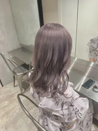 セミロング カラー ハイトーン･髪質改善 MIOKAのヘアスタイル