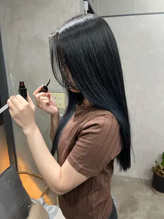 ロング maya レイヤーカットのヘアスタイル