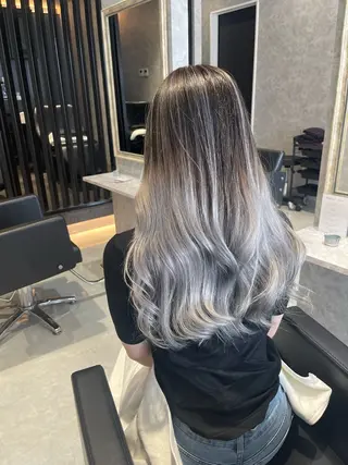 ロング ハイトーン ／ レイヤー/吉田陸斗のヘアスタイル