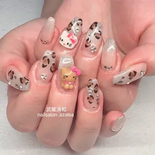 ネイル R inのネイルデザイン